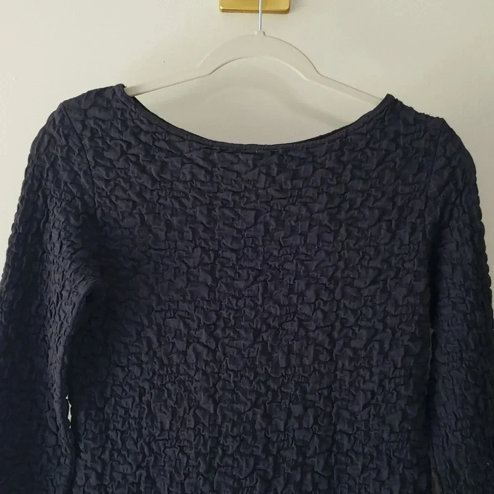 Sno Skins Long Sleeve Top Women's Medium Navy Blue Minimalist Comfy Neutral